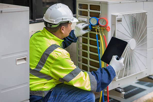 Professional Hvac technician working in Steele, AL